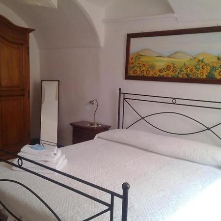 Beb I Girasoli Apartment Dolceacqua Ngoại thất bức ảnh